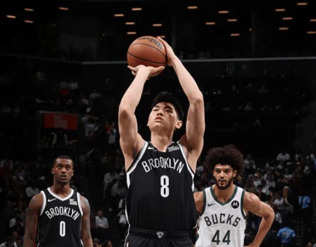爱体育-崔永熙登场拿到1分！时隔2189天 NBA再现中国球员